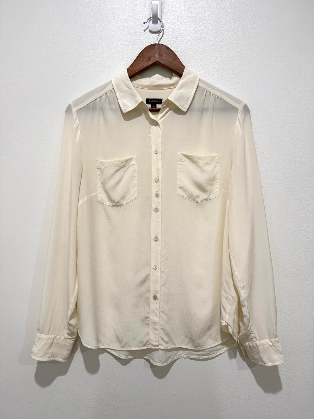 Talbots Ivory Cream 100% Silk Button-Up Front Pockets Long Sleeve Blouse Size 10